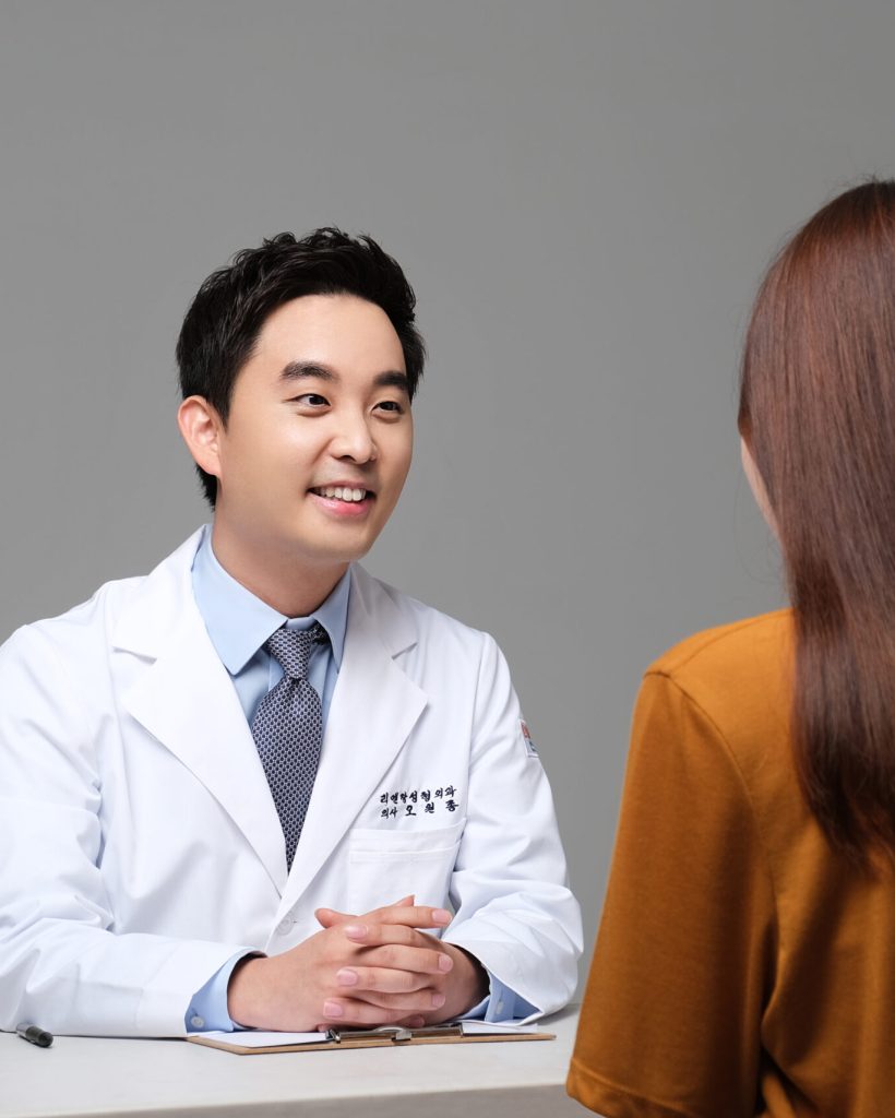 dermatologist-lienjang-oh-won-jong-scaled.jpg